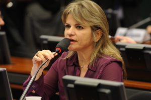 Deputada Federal Flávia Morais (PDT-GO)