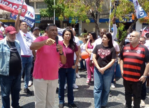 Zito oficializa retorno ao PDT durante ato em Duque de Caxias